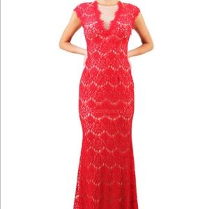 NWT BETSY & ADAM LACE GOWN WITH OPEN BACK